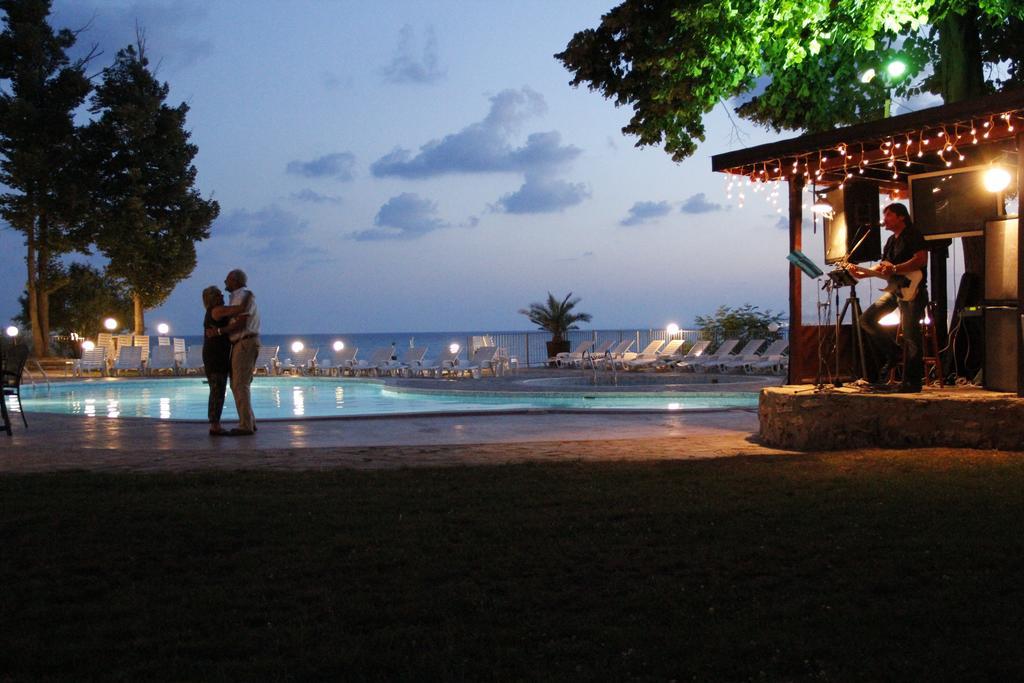 Helios Hotel Balchik Luaran gambar